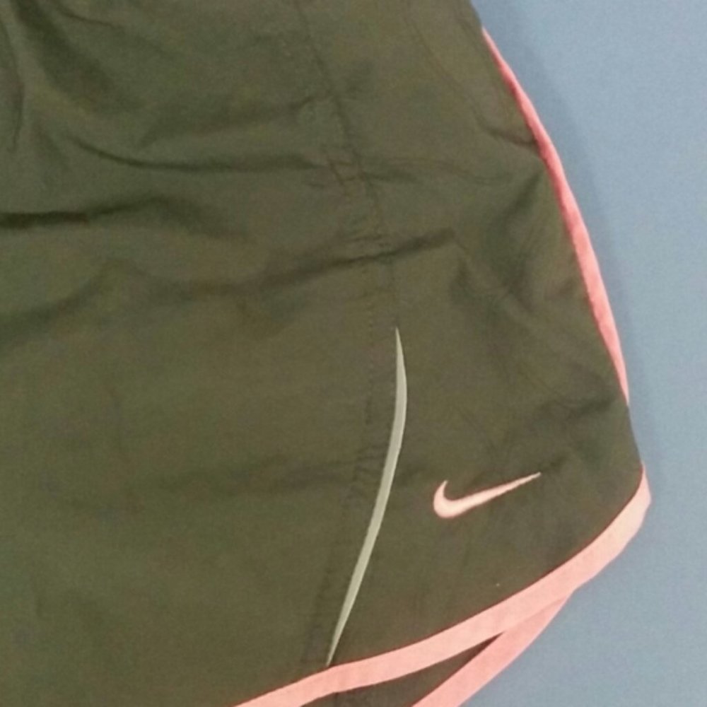 grey fitDry shorts XS - Picture 3 of 7